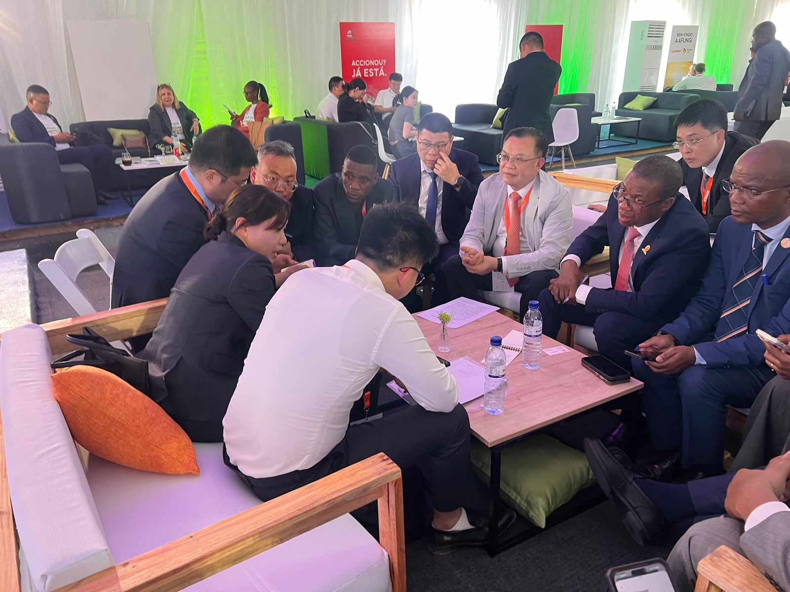 Encontro entre o Presidente do Conselho de Administração da Electricidade de Moçambique (EDM) e a Delegação do Governo Chinês